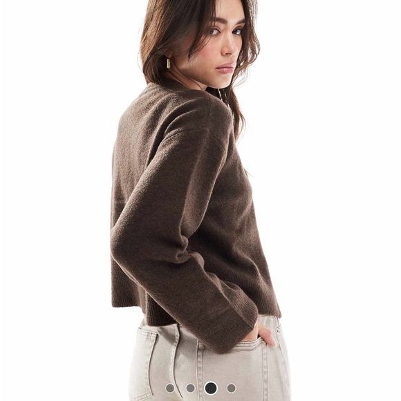 Women's Cardigan Sweater Set - Black, Cream, and Brown - Picture 12 of 13